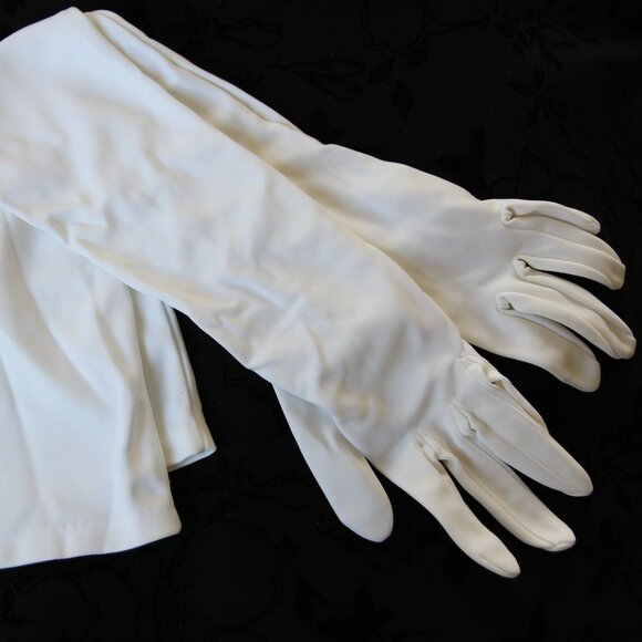 Long White Gloves 22 Inches (56 cm) with Elegant Pearl Buttons - Picture 2 of 11